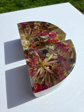 Load image into Gallery viewer, Resin & Australian Native Bookend Set